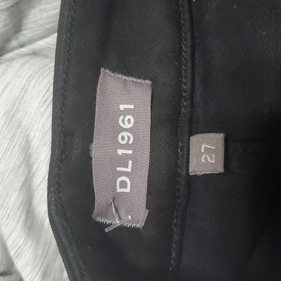 DL1961 pants womens size 27 4 black zipper accents double button cropped skinny - Picture 12 of 15